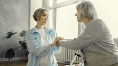 Dicas para uma comunicação efetiva com pessoas que têm Alzheimer