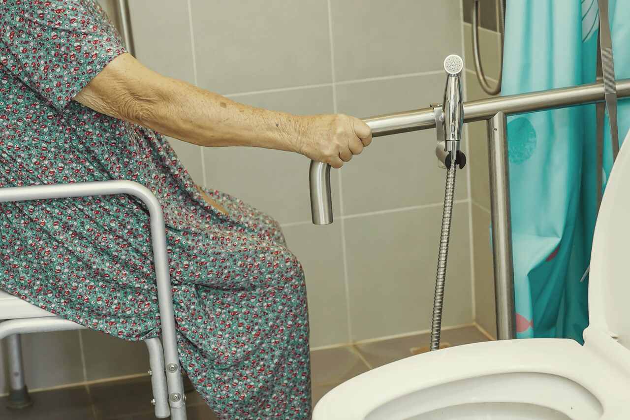 Como identificar e tratar incontinência urinária em idosos