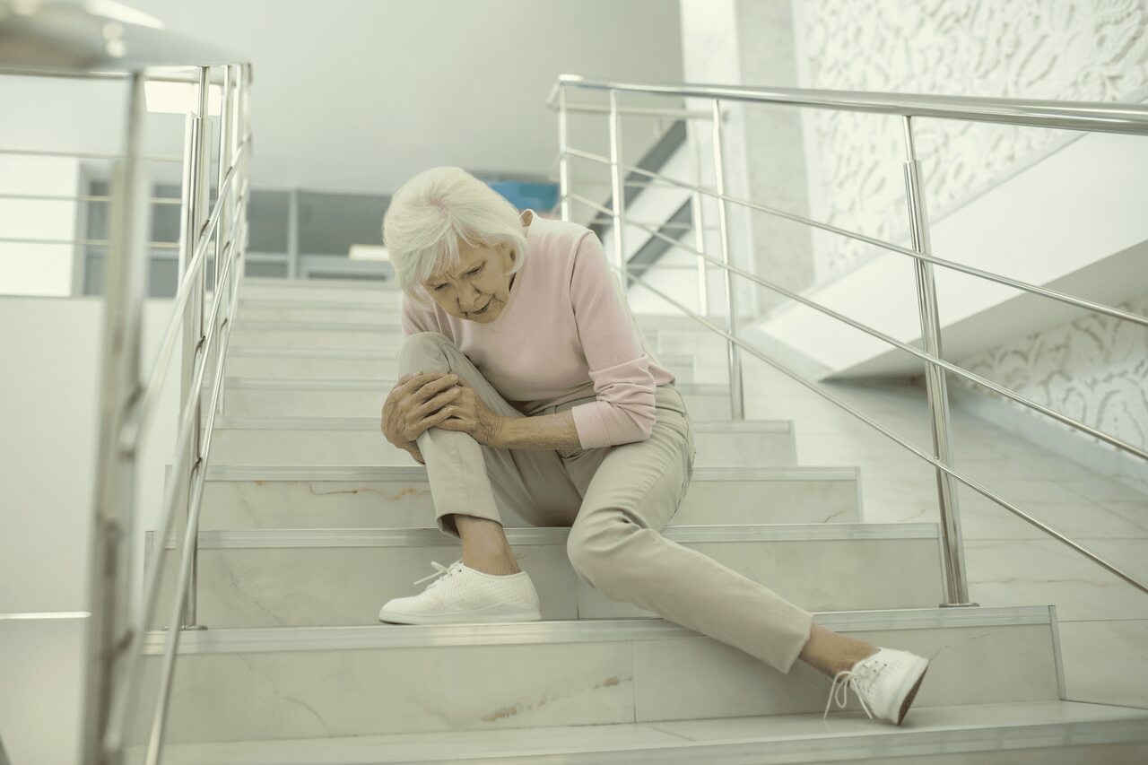 Os perigos de escadas para pessoa idosa!